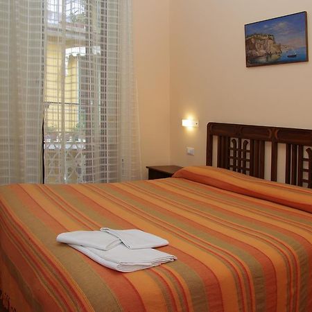 Dolcevitasorrento Guest House ภายนอก รูปภาพ
