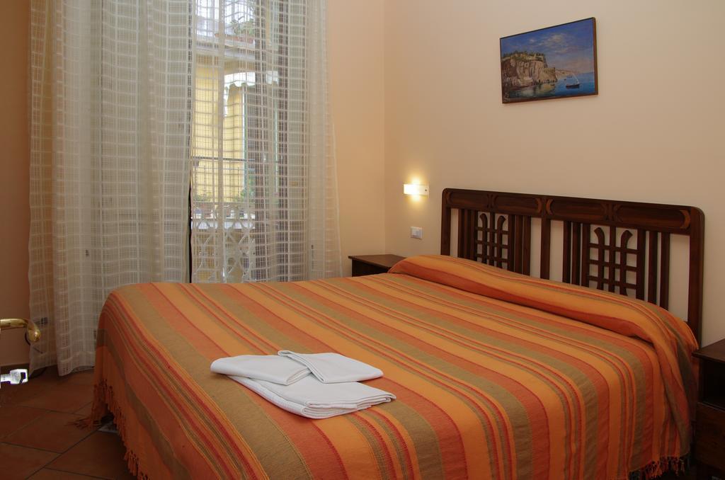 Dolcevitasorrento Guest House ภายนอก รูปภาพ