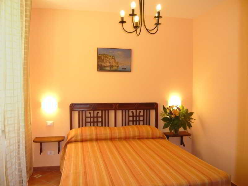 Dolcevitasorrento Guest House ภายนอก รูปภาพ