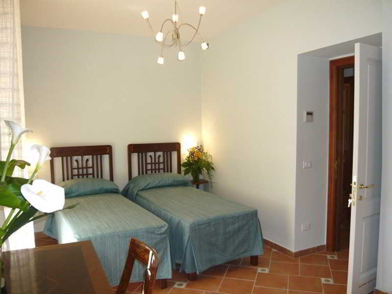 Dolcevitasorrento Guest House ภายนอก รูปภาพ